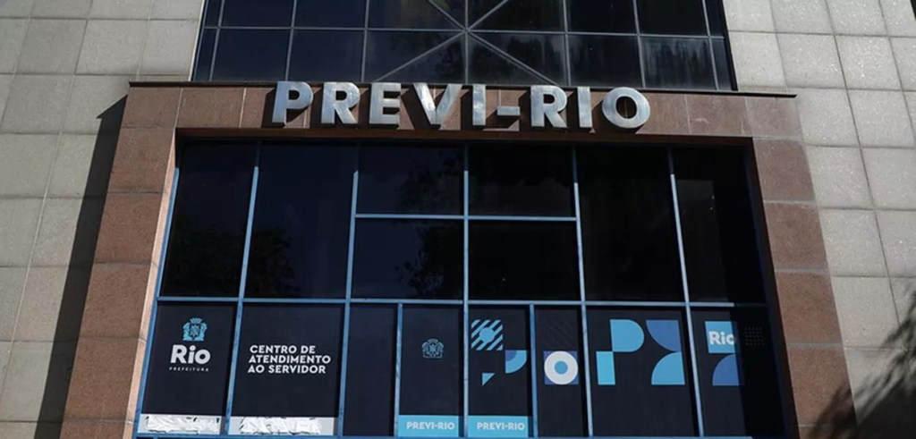 Previ to Sell $1.4B in Shares to Diversify Portfolio