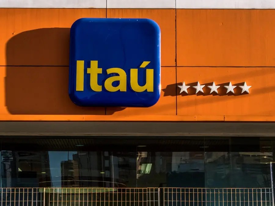 Itaú fires 1,000 staff after tracking remote work productivity