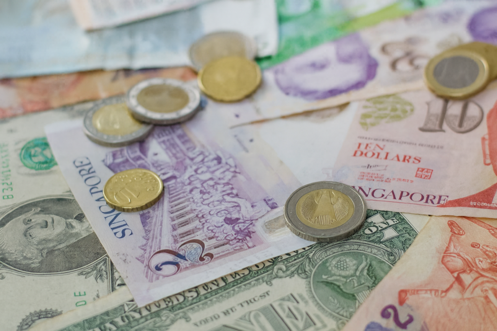 Cade Ends FX Manipulation Probe with Global Banks