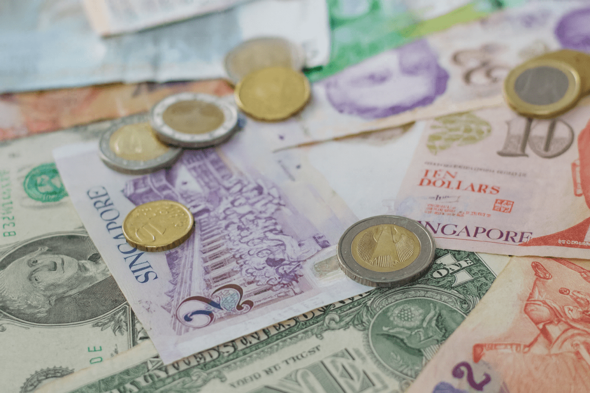 Cambio, currency, exchange