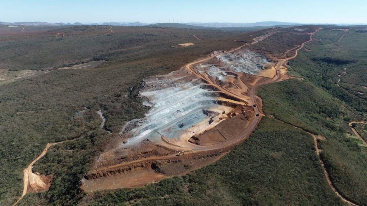 Bamin CEO Says Three Investors Eye $6 Billion Iron Ore Project