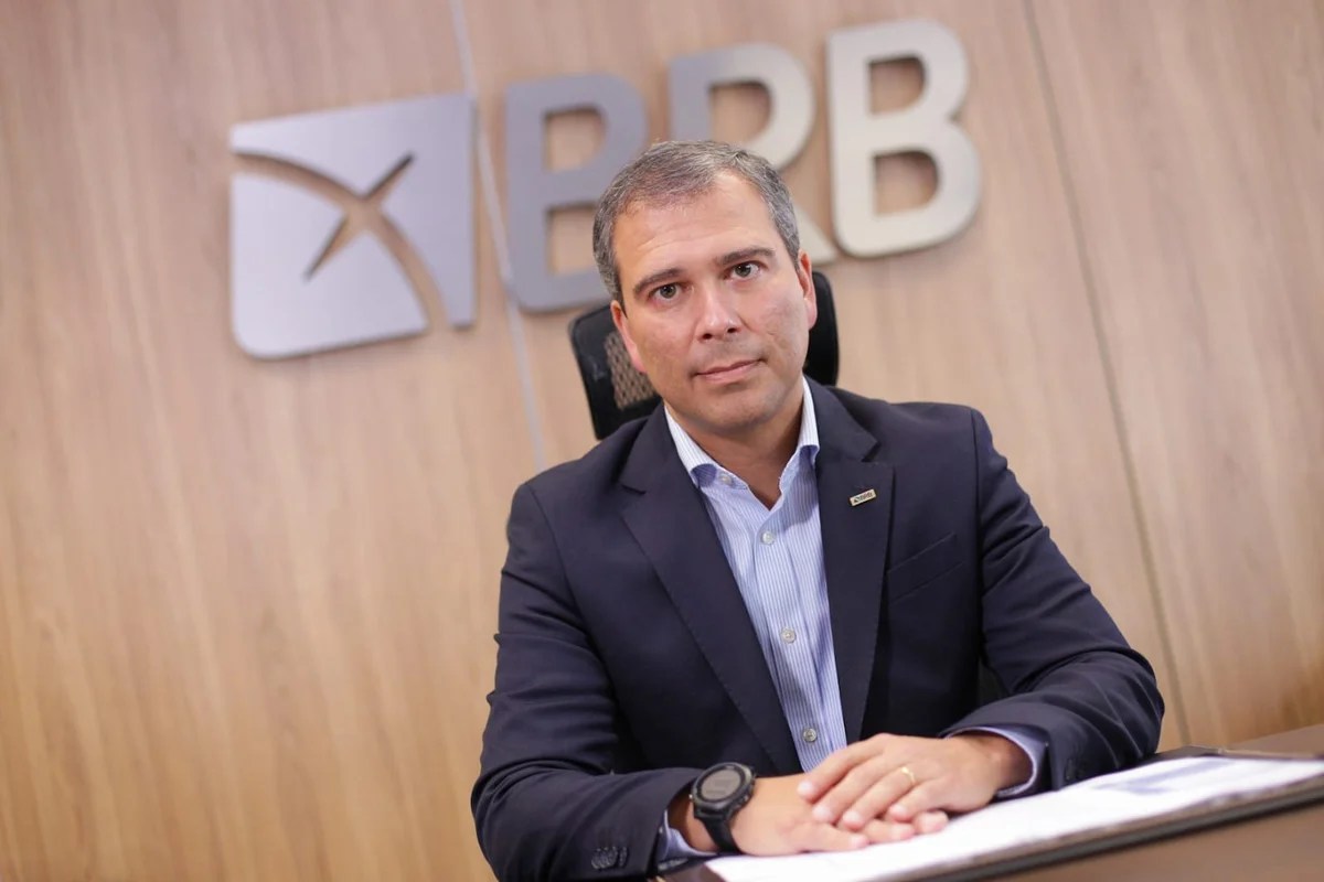 Brazil Police Summon Former BRB CEO in Master Deal Probe