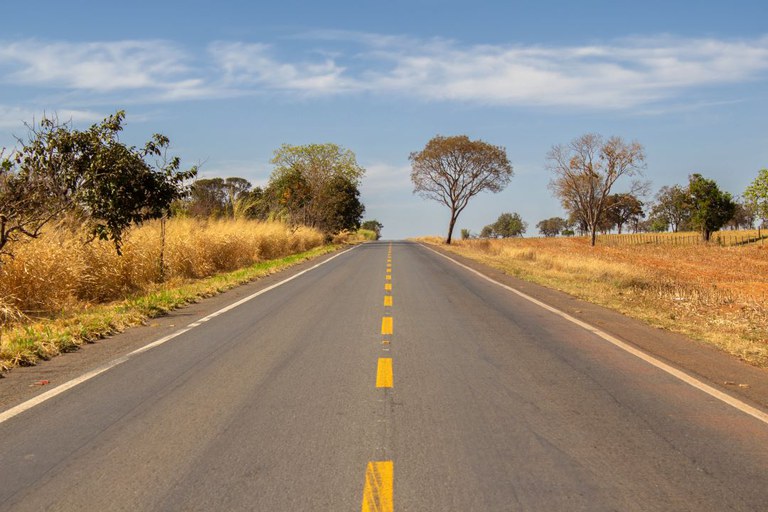 Vinci and XP Among Bidders for Brazil’s Rota Sertaneja Road Deal