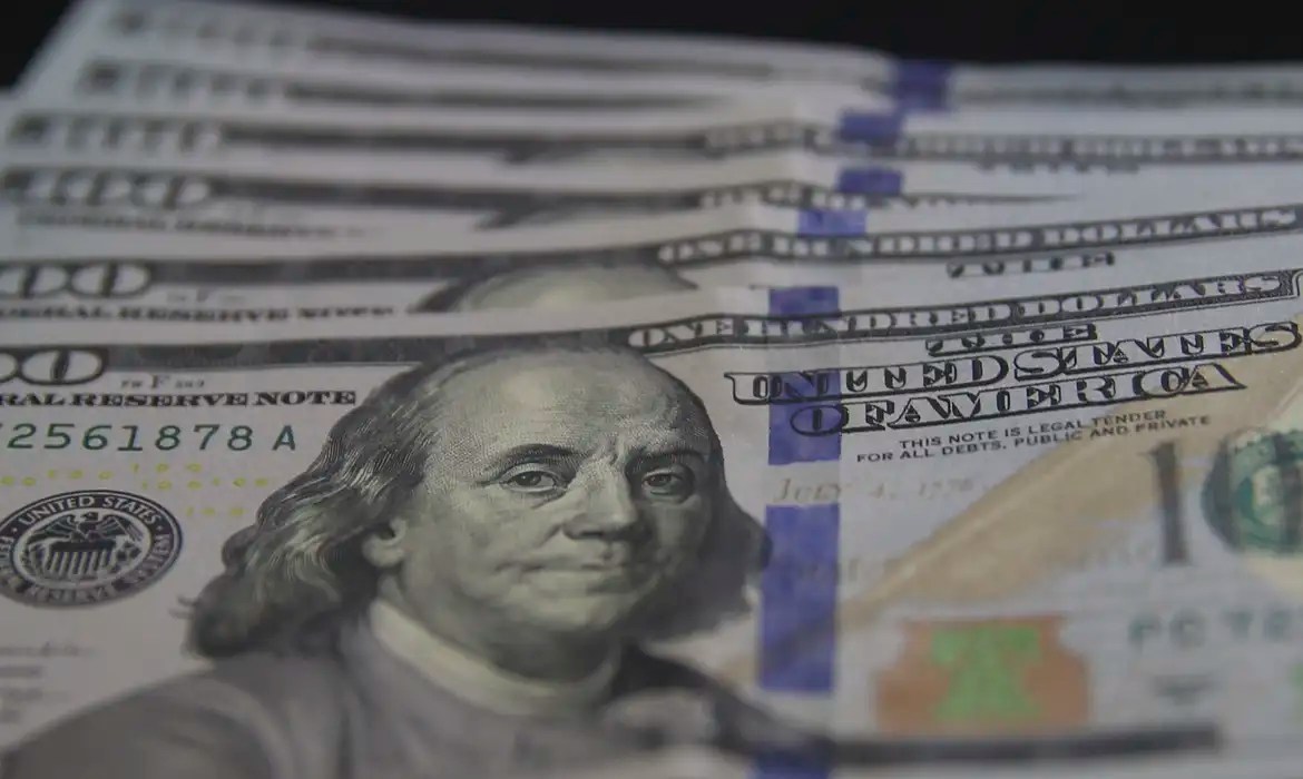 Brazil raises $2.25 billion in new sustainable bond issue