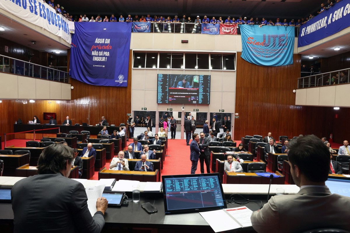 Minas Gerais Lawmakers Approve Bill to Privatize Copasa