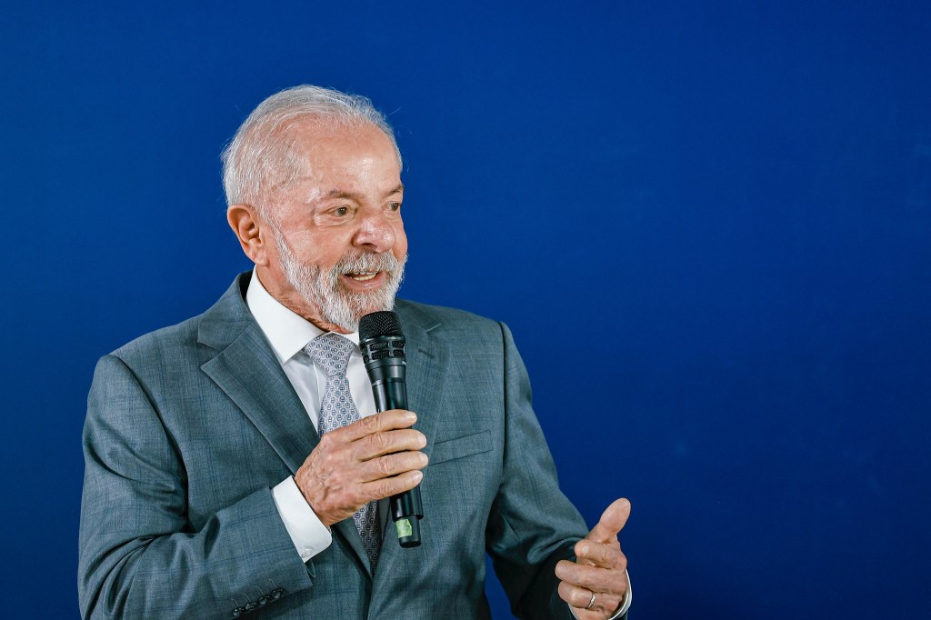 Lula Scraps Brazil’s Small-Parcel Import Tax