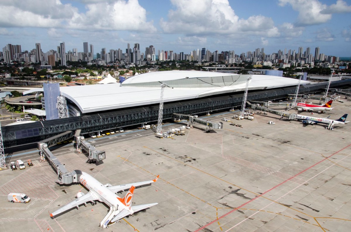 Government Unveils $9 Billion Credit Plan to Support Brazil Airlines