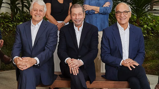 Natura Founders Step Back as Advent Enters in Governance Reset