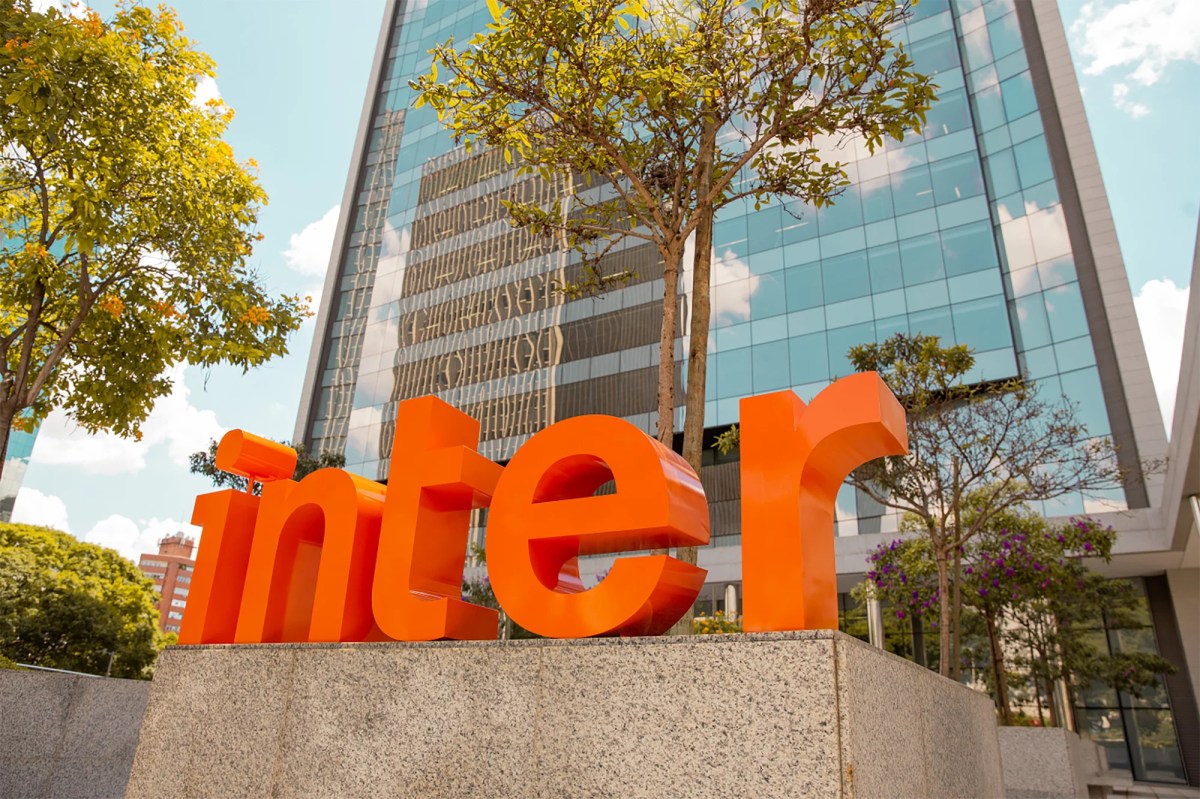 Inter expands global account with international funds