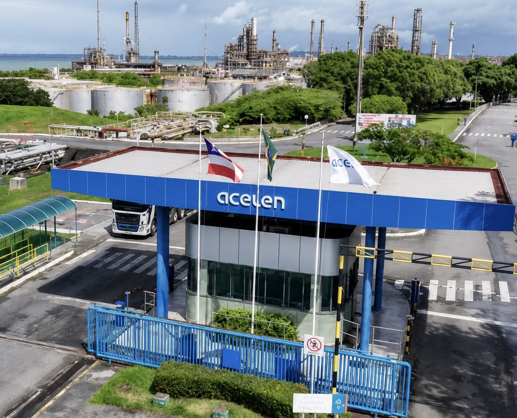 Mataripe corta combustíveis na contramão da Petrobras